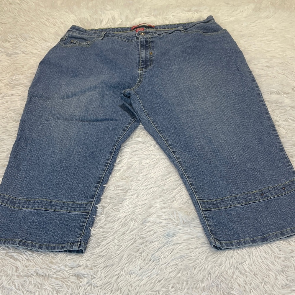 Cosmopolitan Blue Cropped Women's Jeans/CAPRIS SIZE 18